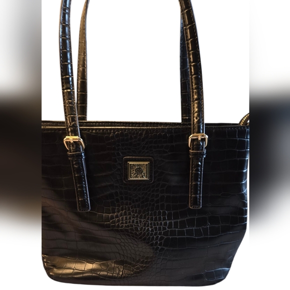 Anne Klein Black Shoulder Bag - Picture 1 of 16